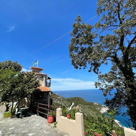 Double Studio Room In Mylopotamos With Beautifull View Tsagarada Bagian luar foto